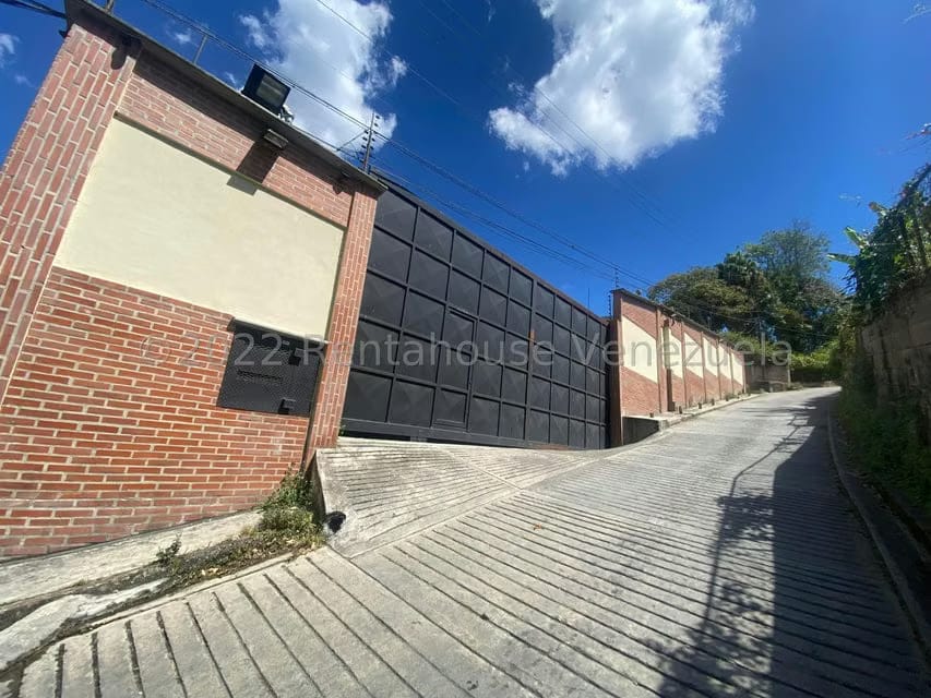 Comercial (Galpon - Deposito) en Alquiler en Parcelamiento El Prado, Miranda - 11