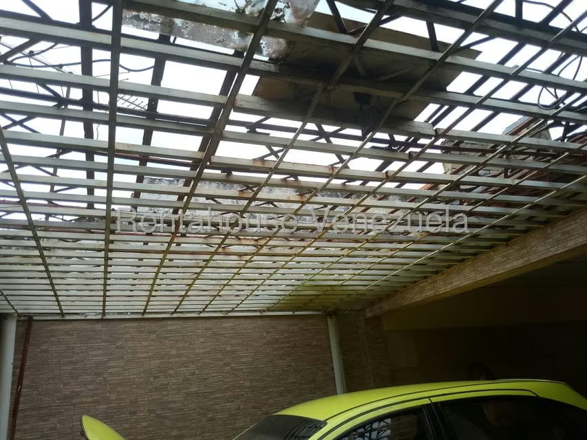 Casa (1 Nivel) en Venta en Avenida Bolivar Sur, Carabobo - 19