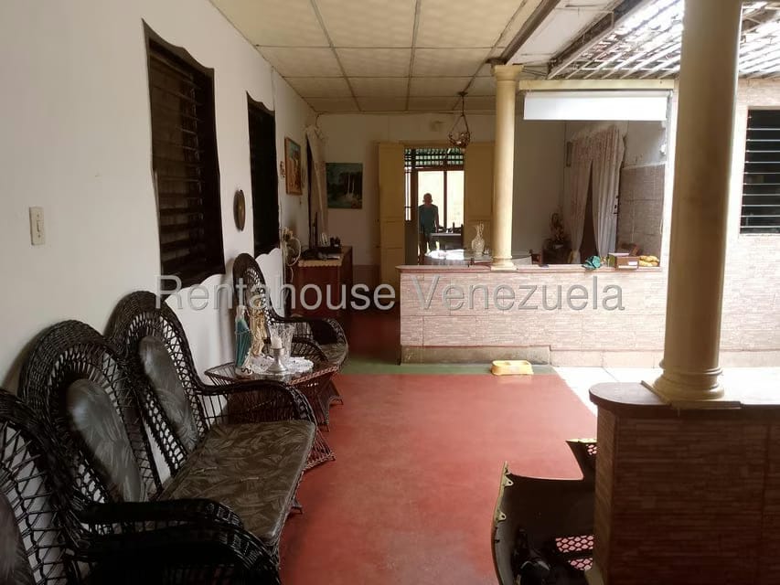 Casa (1 Nivel) en Venta en Avenida Bolivar Sur, Carabobo - 4