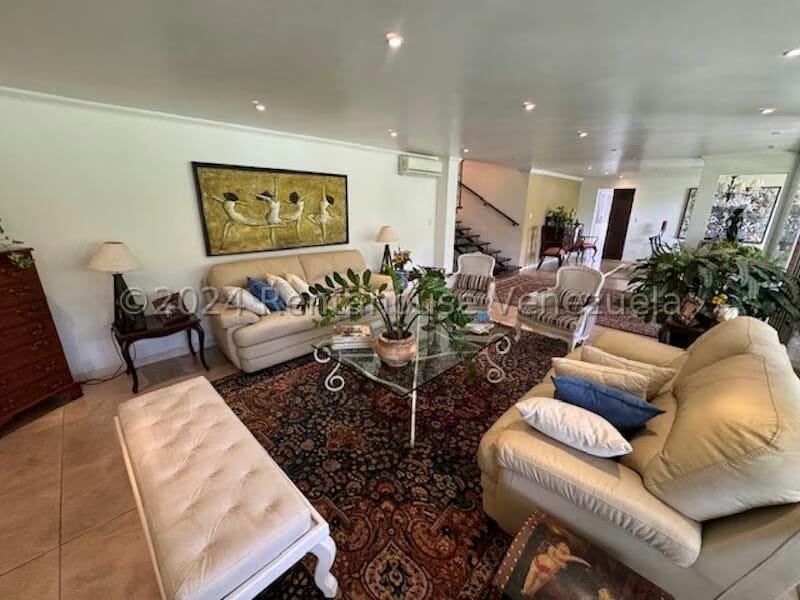 Casa (Duplex) en Venta en Prados del Este, Distrito Metropolitano - 34