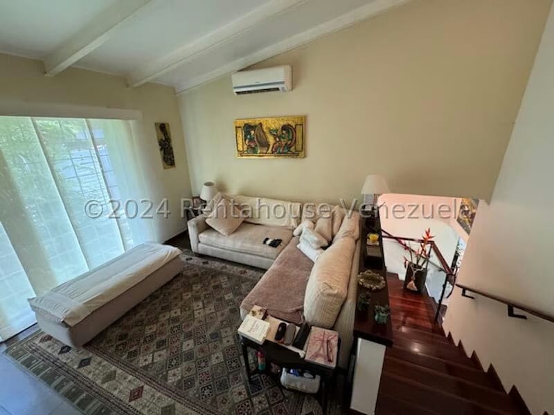 Casa (Duplex) en Venta en Prados del Este, Distrito Metropolitano - 38