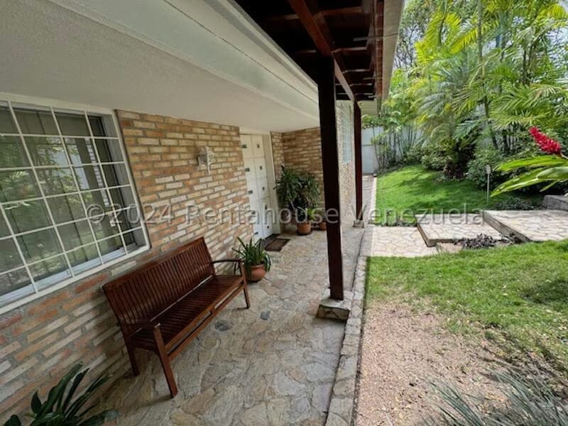 Casa (Duplex) en Venta en Prados del Este, Distrito Metropolitano - 5