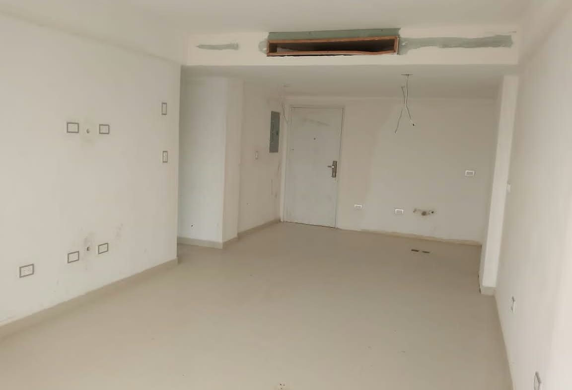 APARTAMENTO EN URB. DUMAR. OBRA BLANCA - 5