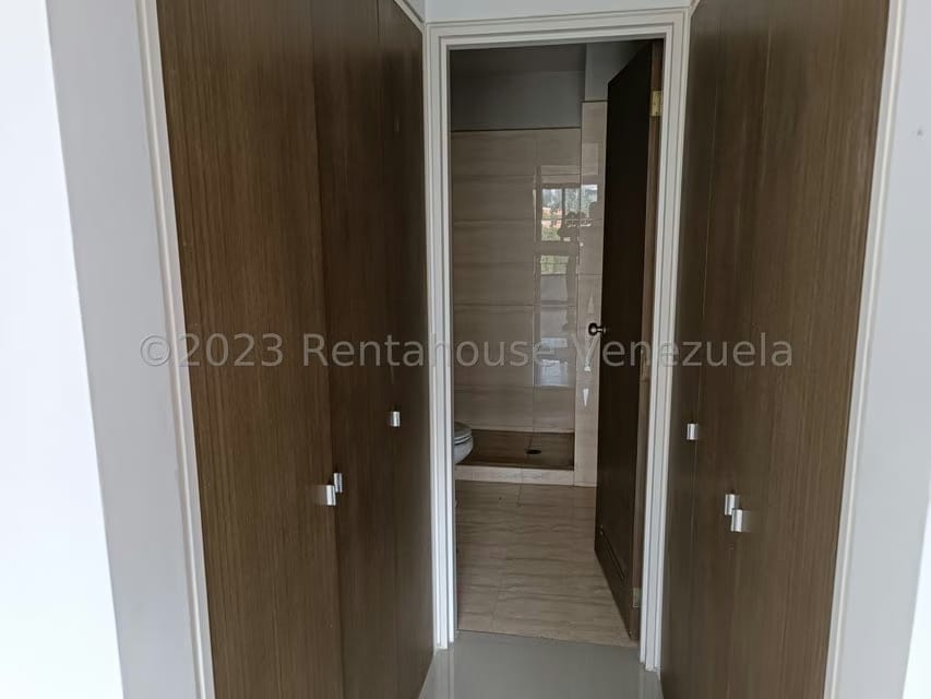 Apartamento (1 Nivel) en Venta en Parroquia La Candelaria, Distrito Metropolitano - 10