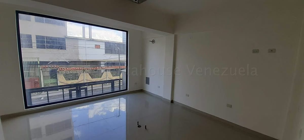 Comercial (Edificio) en Venta en Centro, Lara - 16