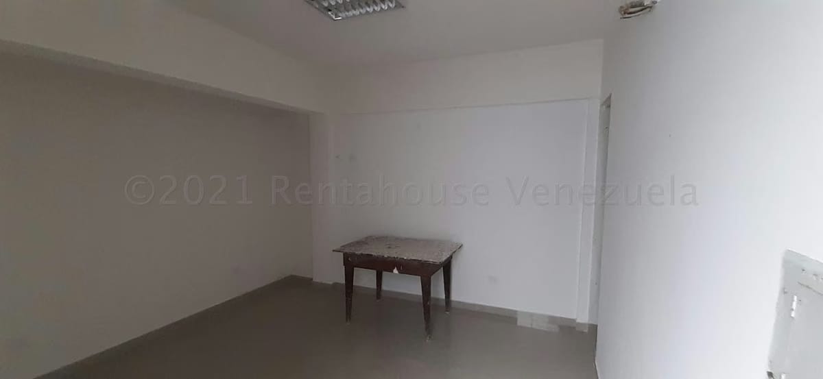 Comercial (Edificio) en Venta en Centro, Lara - 28