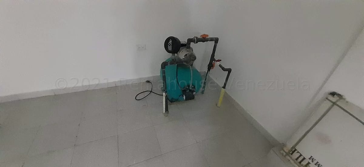 Comercial (Edificio) en Venta en Centro, Lara - 5