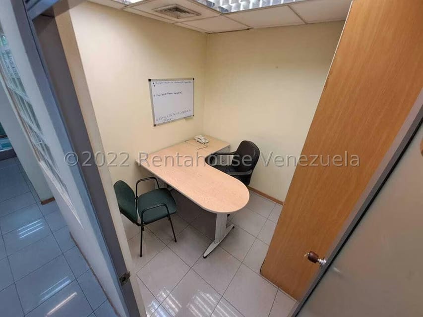 Comercial (Oficina) en Alquiler en Plaza Venezuela, Distrito Metropolitano - 16