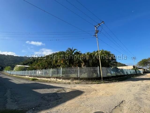 Comercial (Galpon - Deposito) en Venta en Las Cumacas, Miranda - 3