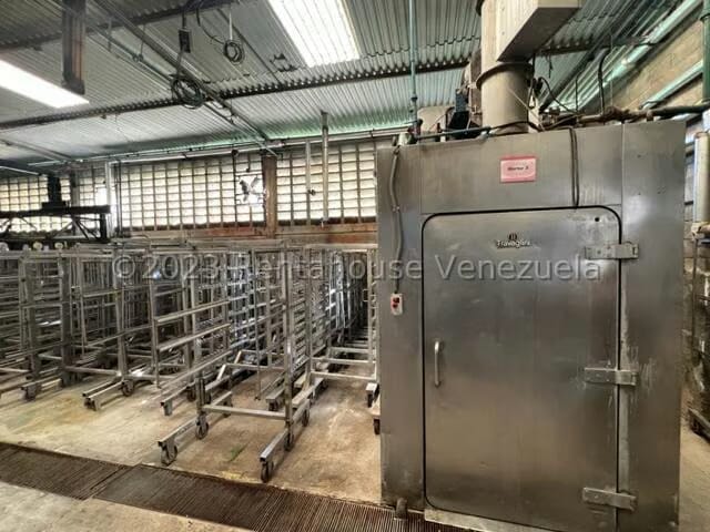 Comercial (Galpon - Deposito) en Venta en Las Cumacas, Miranda - 24