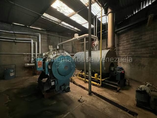 Comercial (Galpon - Deposito) en Venta en Las Cumacas, Miranda - 29