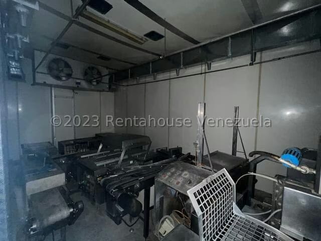 Comercial (Galpon - Deposito) en Venta en Las Cumacas, Miranda - 36