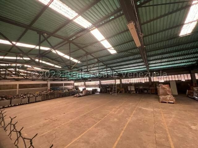 Comercial (Galpon - Deposito) en Venta en Las Cumacas, Miranda - 58