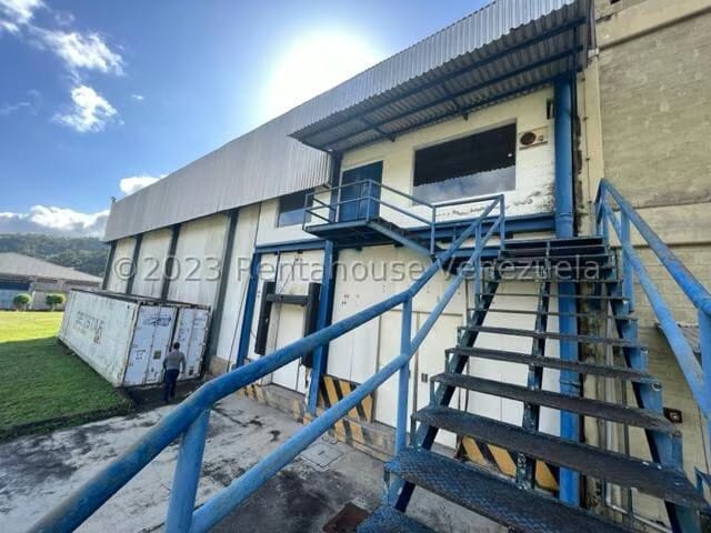 Comercial (Galpon - Deposito) en Venta en Las Cumacas, Miranda - 68