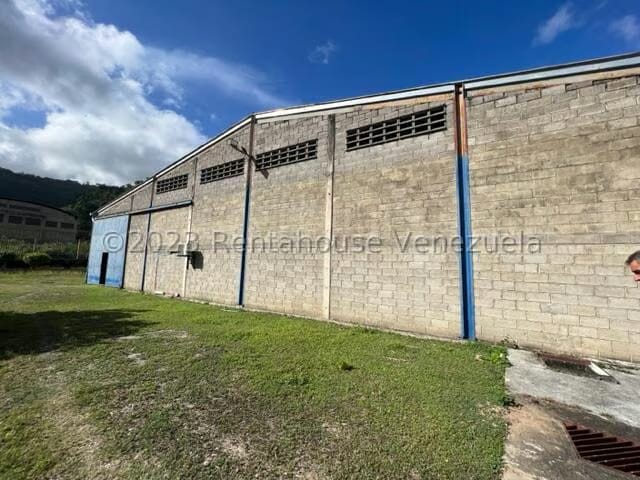 Comercial (Galpon - Deposito) en Venta en Las Cumacas, Miranda - 80
