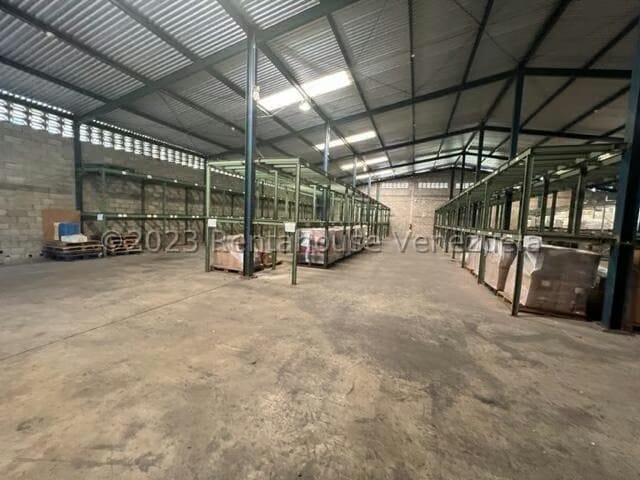 Comercial (Galpon - Deposito) en Venta en Las Cumacas, Miranda - 83
