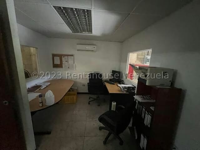 Comercial (Galpon - Deposito) en Venta en Las Cumacas, Miranda - 85