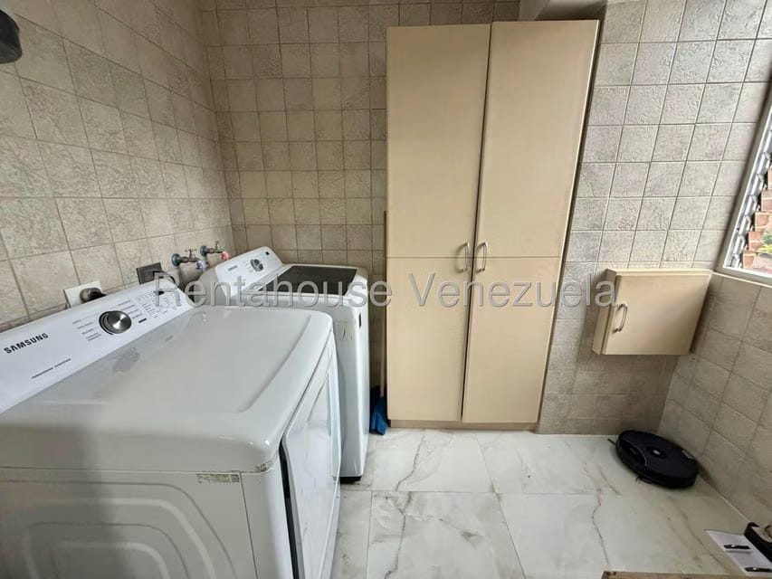 Apartamento (1 Nivel) en Alquiler en La Boyera, Distrito Metropolitano - 17