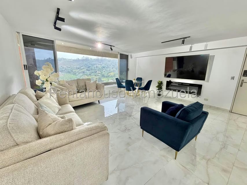 Apartamento (1 Nivel) en Alquiler en La Boyera, Distrito Metropolitano - 3