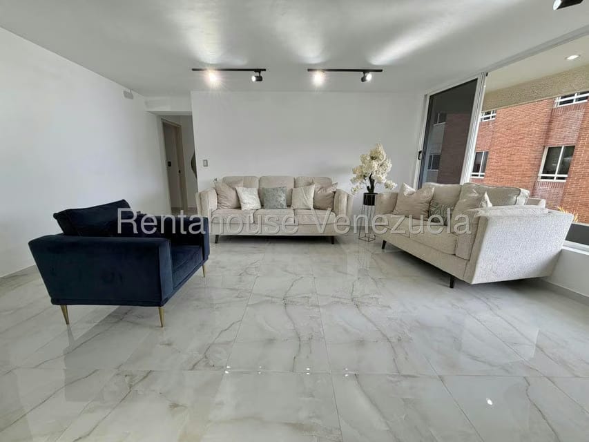 Apartamento (1 Nivel) en Alquiler en La Boyera, Distrito Metropolitano - 9