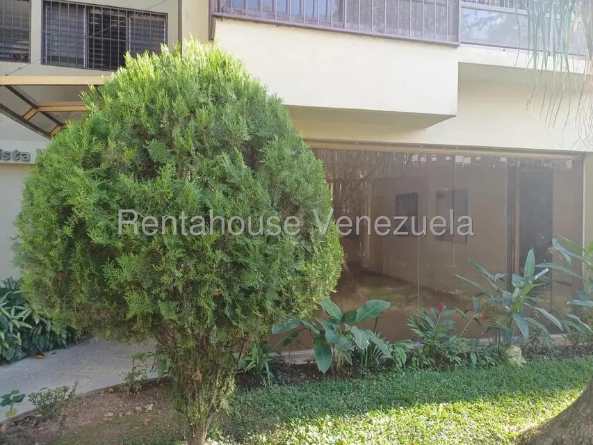Apartamento (1 Nivel) en Venta en Los Naranjos del Cafetal, Distrito Metropolitano - 2