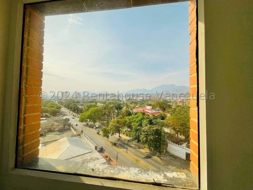 Comercial (Oficina) en Alquiler en Avenida Bolivar, Aragua - 17