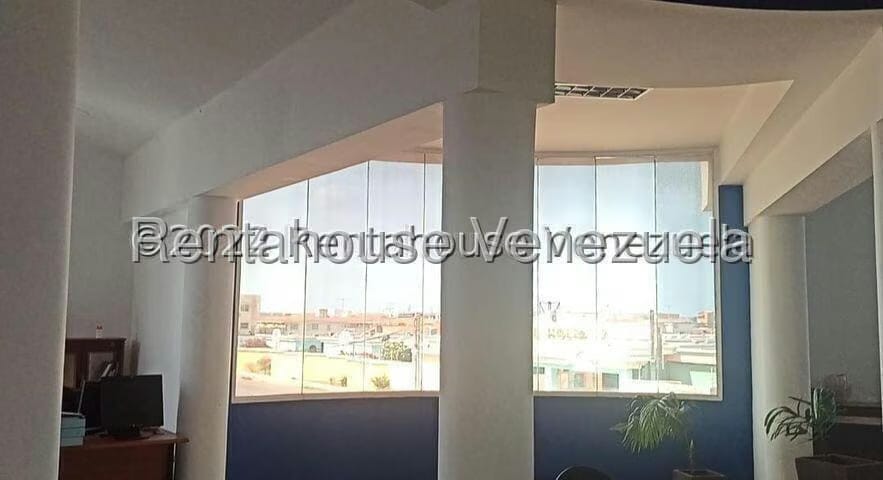 Comercial (Edificio) en Venta en Punto Fijo, Falcon - 6