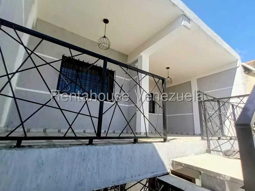 Casa (Duplex) en Alquiler en Zona Oeste, Lara