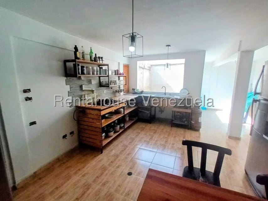 Casa (Duplex) en Alquiler en Zona Oeste, Lara - 11