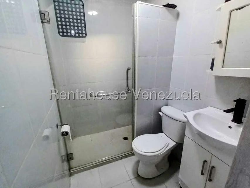 Casa (Duplex) en Alquiler en Zona Oeste, Lara - 22