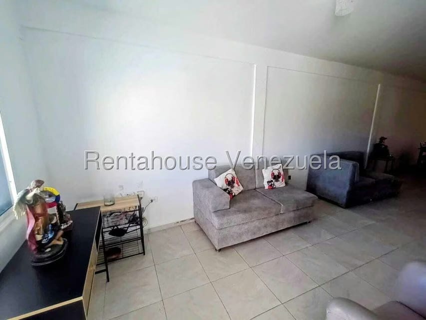 Casa (Duplex) en Alquiler en Zona Oeste, Lara - 7