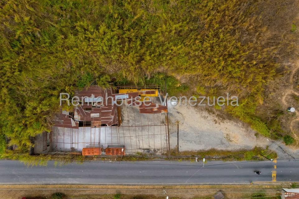 Terreno (Comercial) en Venta en Parque Caiza, Distrito Metropolitano - 11