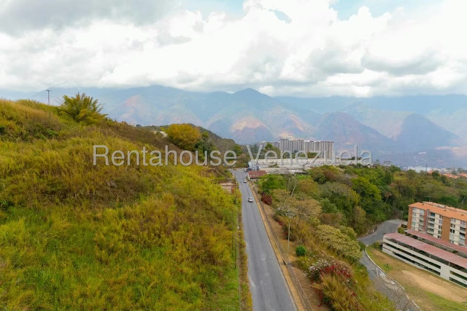 Terreno (Comercial) en Venta en Parque Caiza, Distrito Metropolitano - 10