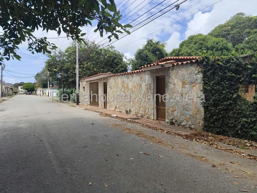 Casa (1 Nivel) en Alquiler en La Asuncion, Nueva Esparta - 2