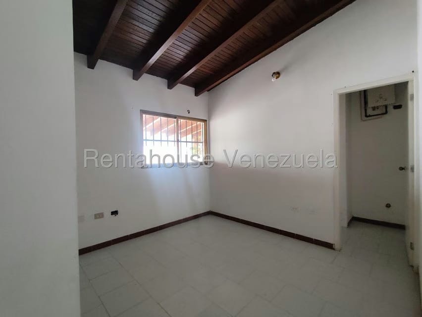 Casa (1 Nivel) en Alquiler en La Asuncion, Nueva Esparta - 11