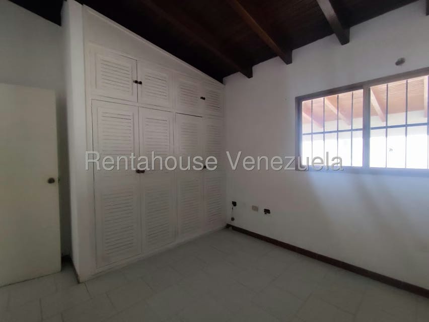 Casa (1 Nivel) en Alquiler en La Asuncion, Nueva Esparta - 12