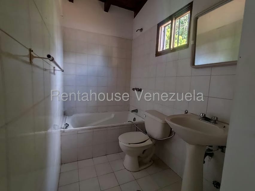 Casa (1 Nivel) en Alquiler en La Asuncion, Nueva Esparta - 13