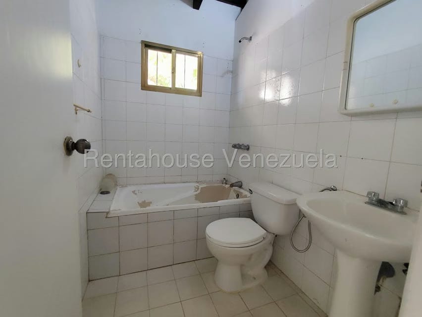 Casa (1 Nivel) en Alquiler en La Asuncion, Nueva Esparta - 14