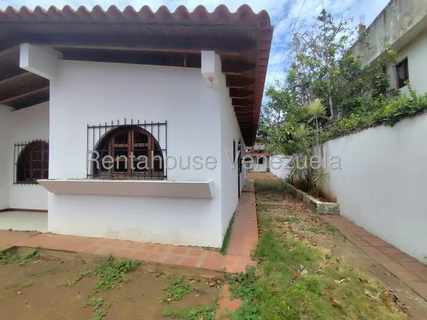 Casa (1 Nivel) en Alquiler en La Asuncion, Nueva Esparta - 4