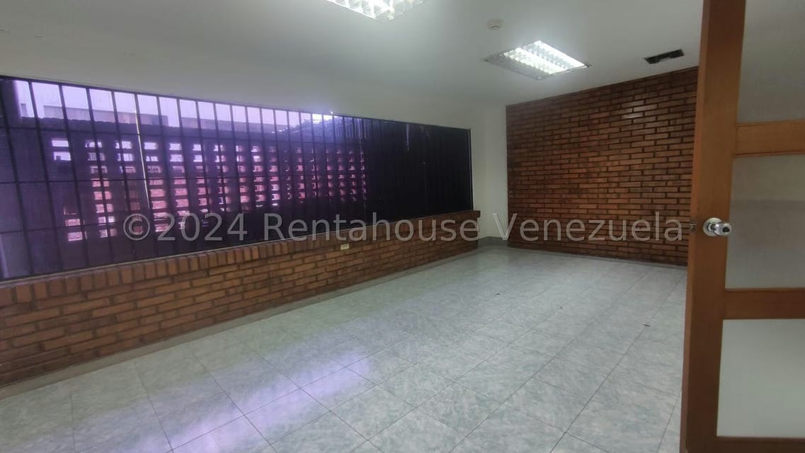 Comercial (Local Comercial) en Alquiler en Centro, Lara - 28