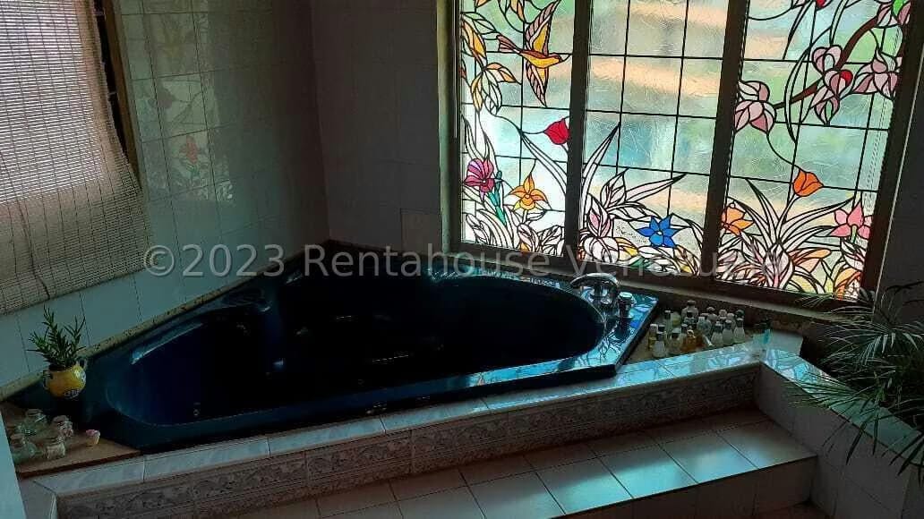 Casa (Multipes Niveles) en Venta en Sorocaima, Distrito Metropolitano - 51