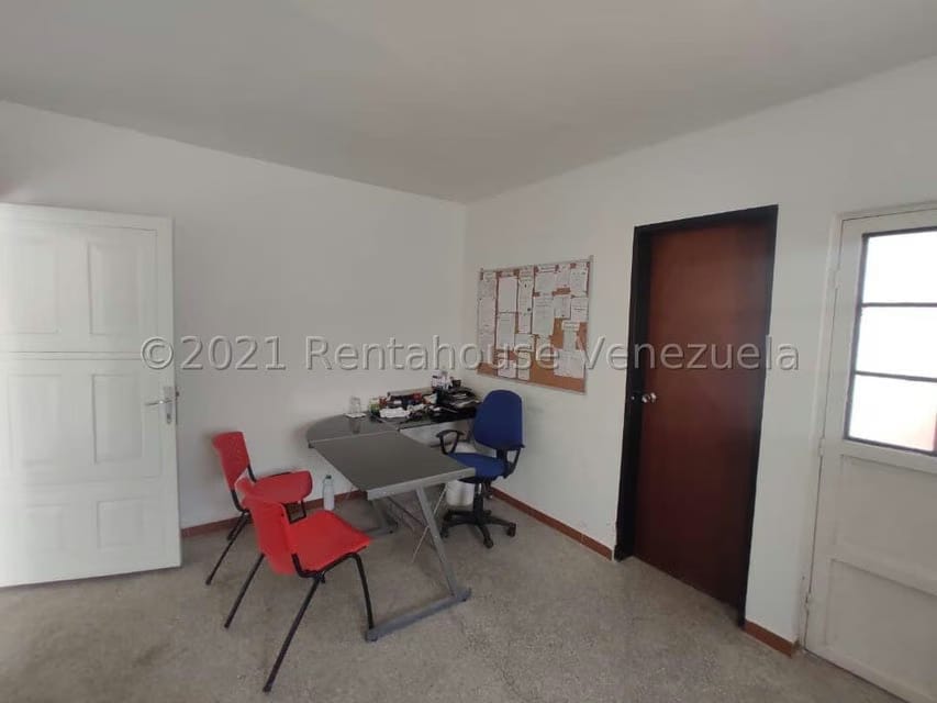 Comercial (Galpon - Deposito) en Venta en Urbanizacion Las Rosas, Aragua - 11