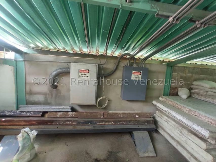 Comercial (Galpon - Deposito) en Venta en Urbanizacion Las Rosas, Aragua - 30