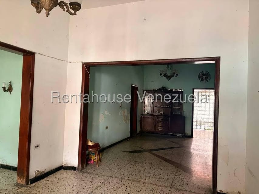 Casa (1 Nivel) en Venta en Centro, Lara - 12