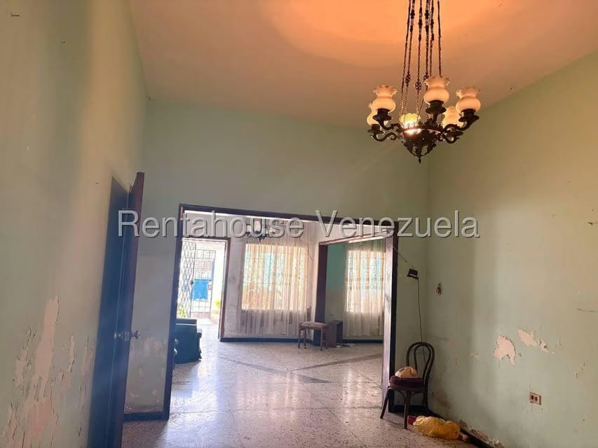 Casa (1 Nivel) en Venta en Centro, Lara - 13