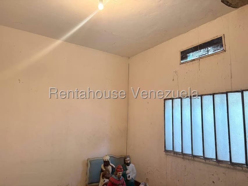 Casa (1 Nivel) en Venta en Centro, Lara - 16