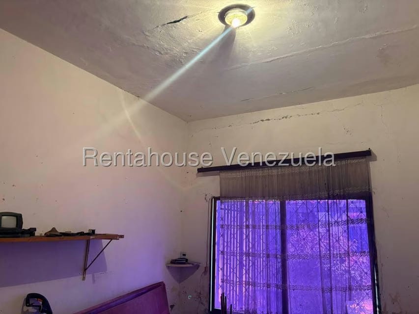 Casa (1 Nivel) en Venta en Centro, Lara - 23