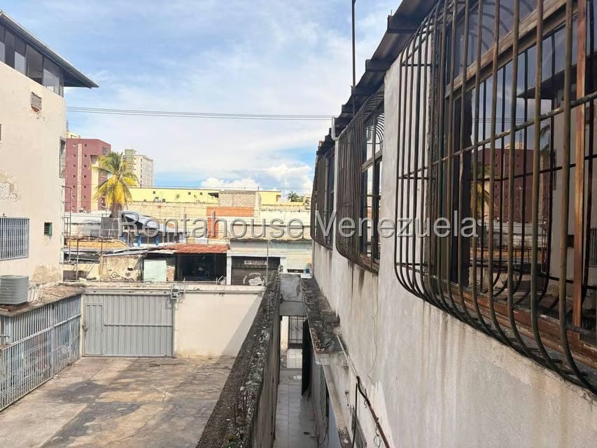 Casa (1 Nivel) en Venta en Centro, Lara - 25