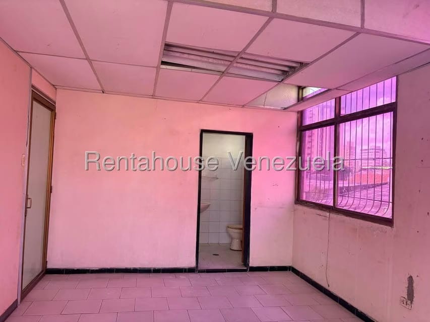 Casa (1 Nivel) en Venta en Centro, Lara - 35