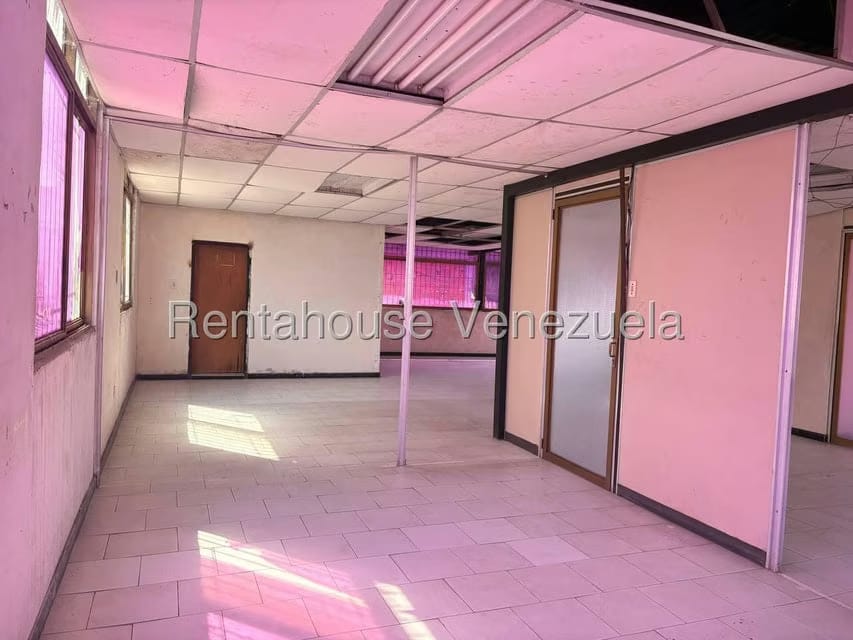 Casa (1 Nivel) en Venta en Centro, Lara - 44